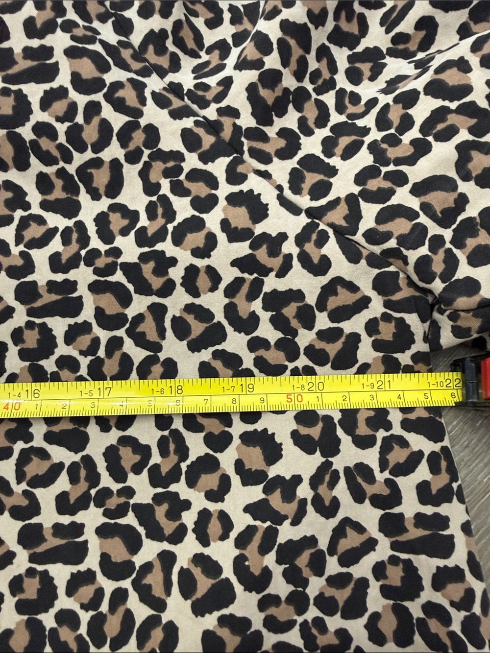 entro Woman’s Leopard Print Polo Zipper Top - Tan & Black Trim - Picture 6 of 7